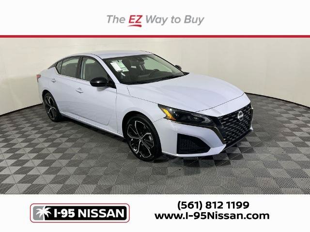 Certified 2025 Nissan Altima 2.5 SR FWD image 1