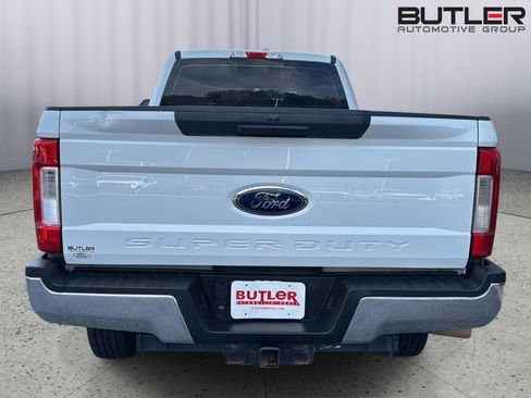 Used 2019 Ford F250 XL w/ Power Equipment Group image 4