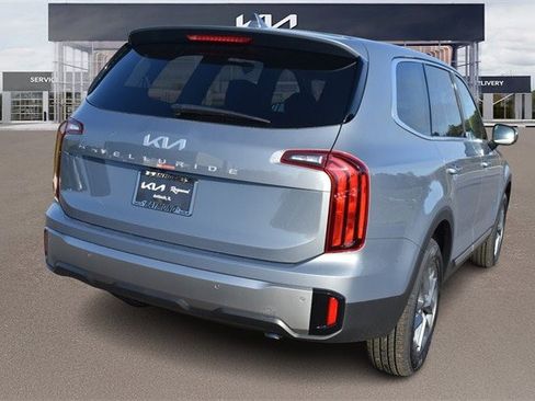New 2025 Kia Telluride LX image 3