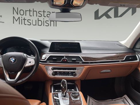 Used 2021 BMW 745e xDrive w/ Luxury Rear Seating Package AWD/4WD image 9