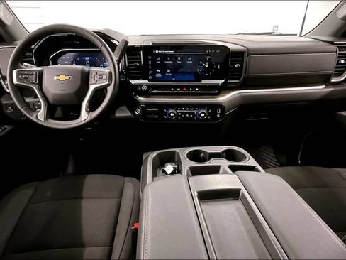 Used 2025 Chevrolet Silverado 2500 LT w/ Convenience Package AWD/4WD image 19