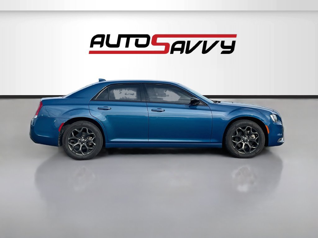 Used 2022 Chrysler 300 Touring w/ Sport Appearance Package AWD/4WD image 8