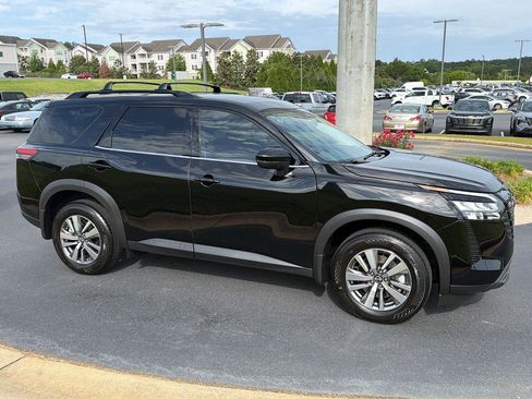 New 2026 Nissan Pathfinder SL FWD image 7