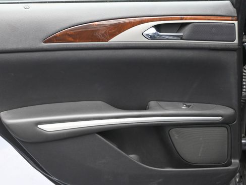 Used 2014 Lincoln MKZ AWD image 12