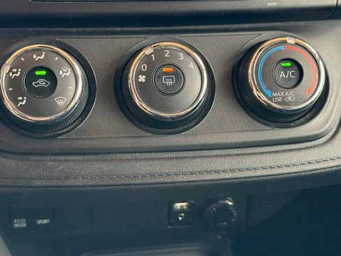 Used 2017 Toyota RAV4 LE w/ All Weather Liner Package image 20