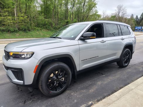 New 2026 Jeep Grand Cherokee L 4WD image 4