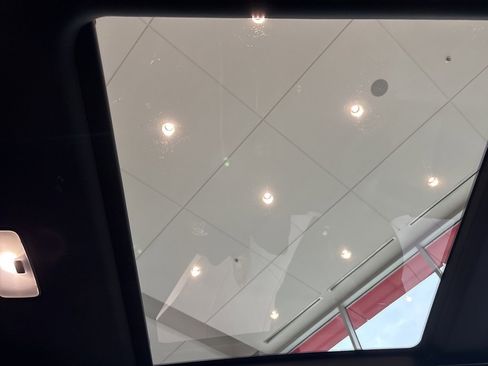 New 2025 Toyota Crown Signia Limited w/ Advanced Technology Package image 25