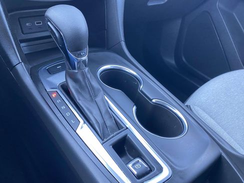 Used 2022 Chevrolet Equinox LS image 30