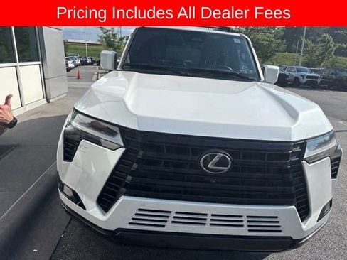 Used 2024 Lexus GX 550 w/ Accessory Package (31) AWD/4WD image 10
