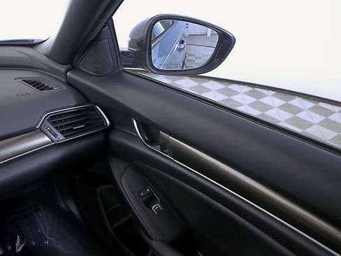 Used 2022 Honda Accord Sport image 18