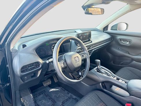 Used 2024 Honda HR-V LX image 9