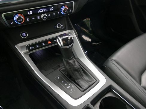 Used 2024 Audi Q3 2.0T Premium image 22