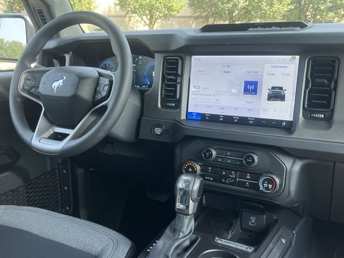 New 2025 Ford Bronco 4-Door AWD/4WD image 3