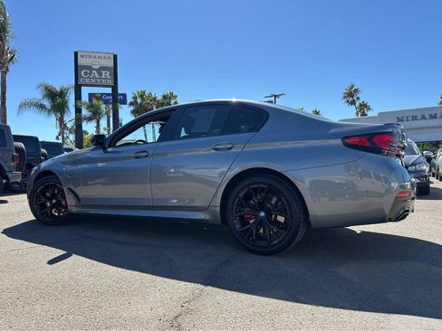 Used 2023 BMW 530e w/ M Sport Package image 3