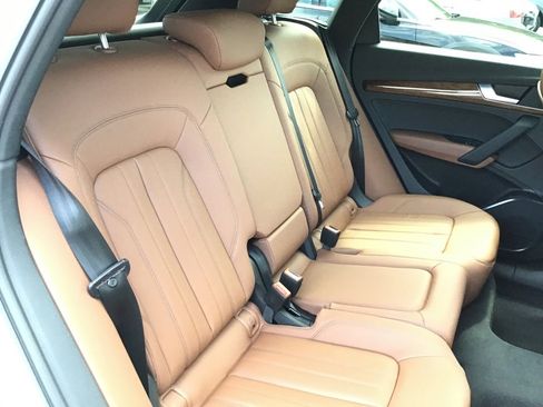 Certified 2023 Audi Q5 2.0T Premium w/ Convenience Package AWD/4WD image 29