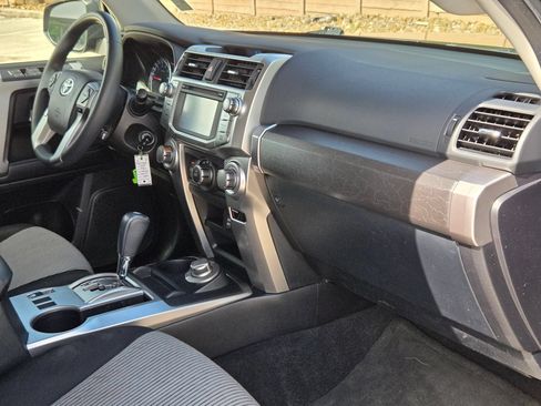 Used 2019 Toyota 4Runner SR5 AWD/4WD image 29