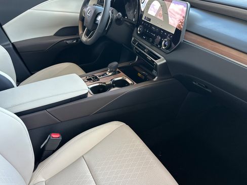 New 2026 Lexus RX 350 Premium Plus AWD/4WD image 16