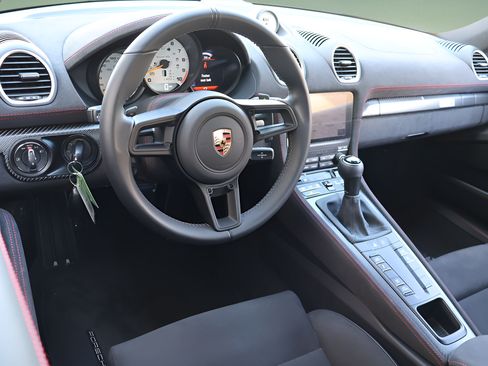 Used 2024 Porsche 718 Boxster Spyder RS RWD image 15