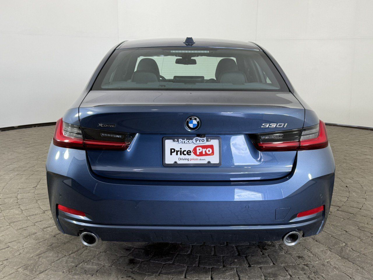 Used 2025 BMW 330i xDrive Sedan AWD/4WD image 6