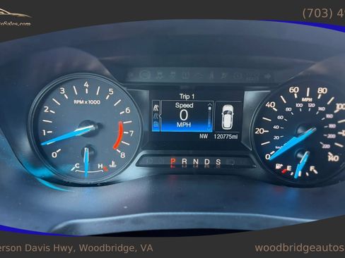 Used 2019 Ford Explorer XLT FWD image 25