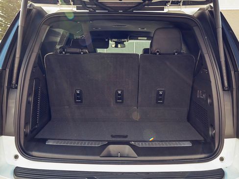 Used 2025 Chevrolet Tahoe Premier image 24