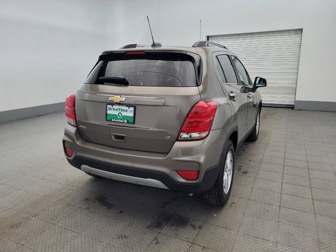 Used 2020 Chevrolet Trax LT w/ LT Convenience Package FWD image 7