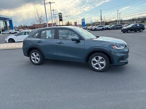 Used 2023 Honda HR-V LX image 4