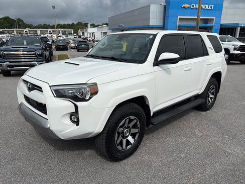 Used 2021 Toyota 4Runner TRD Off-Road AWD/4WD image 2