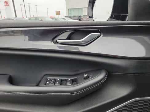 Used 2022 Jeep Grand Cherokee Altitude image 17