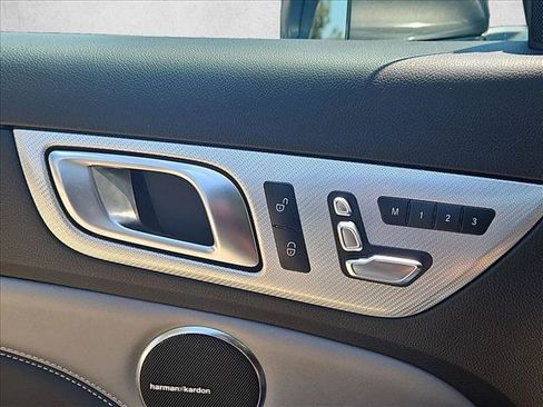 Used 2020 Mercedes-Benz SLC 300 image 21