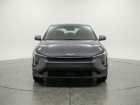 Used 2025 Kia K4 FWD image 2