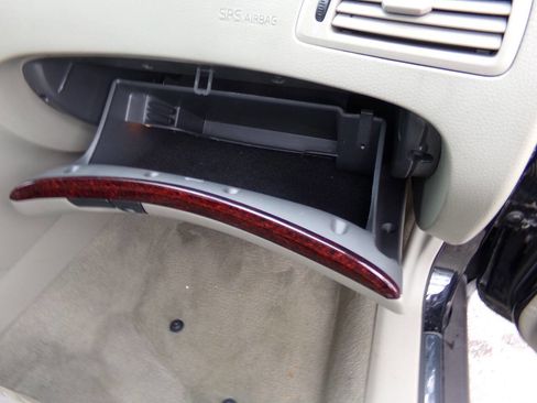 Used 2004 Volvo V70 AWD/4WD image 57