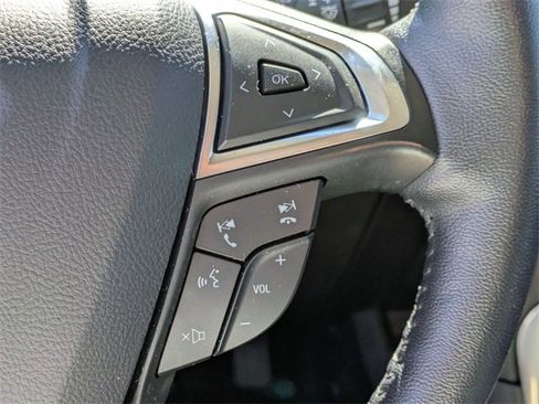 Used 2024 Ford Edge Titanium image 19