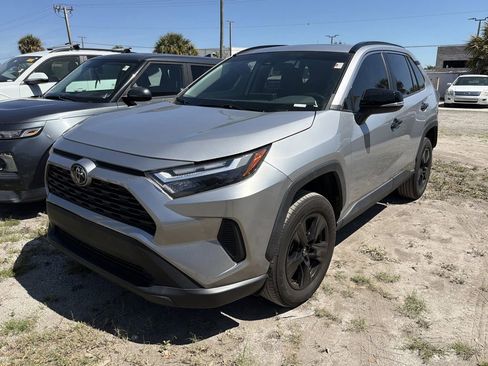 Used 2023 Toyota RAV4 XLE w/ Convenience Package image 3