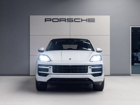 Certified 2026 Porsche Cayenne Coupe AWD/4WD image 10