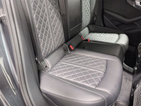 Used 2021 Audi S4 Premium Plus w/ Premium Plus Package image 22