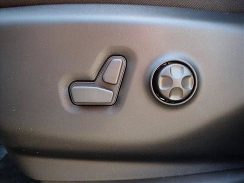 New 2027 Chrysler Pacifica Select AWD/4WD image 14