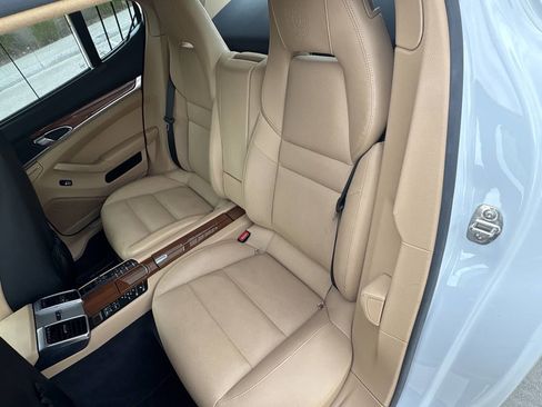 Used 2016 Porsche Panamera 4 Edition image 13