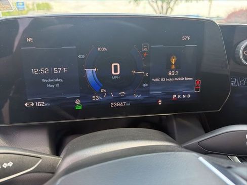 Used 2024 Chevrolet Equinox EV LT FWD image 27