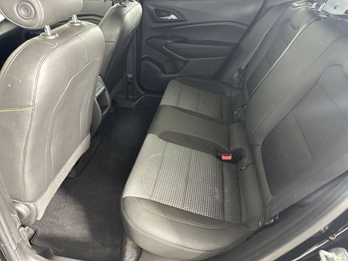 Used 2024 Chevrolet Trax LT w/ Driver Confidence Package FWD image 21