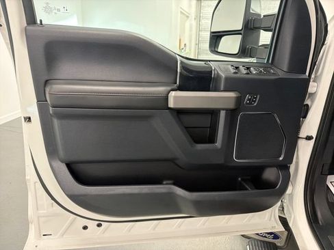 Used 2022 Ford F450 Platinum w/ FX4 Off-Road Package AWD/4WD image 9