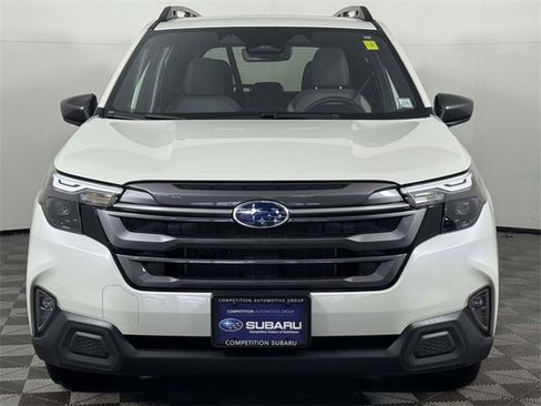 Used 2025 Subaru Forester Premium image 6