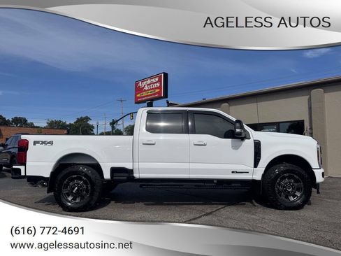 Used 2024 Ford F350 Lariat w/ Lariat Ultimate Package AWD/4WD image 1