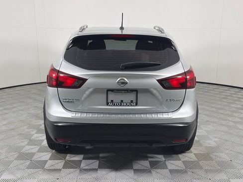 Used 2018 Nissan Rogue Sport SV AWD/4WD image 5