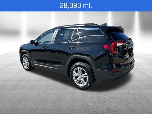 Used 2023 GMC Terrain SLE w/ Driver Convenience Package AWD/4WD image 3