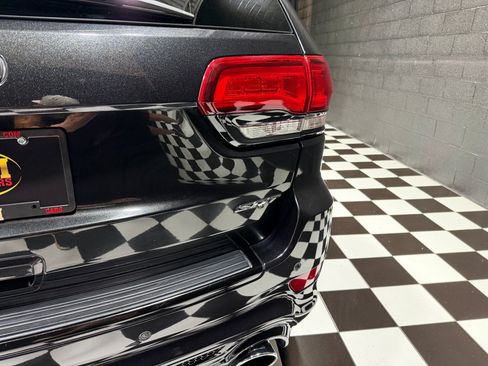 Used 2014 Jeep Grand Cherokee SRT8 w/ Luxury Group II AWD/4WD image 19