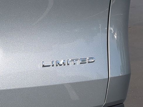 Used 2024 Toyota Grand Highlander Limited image 31