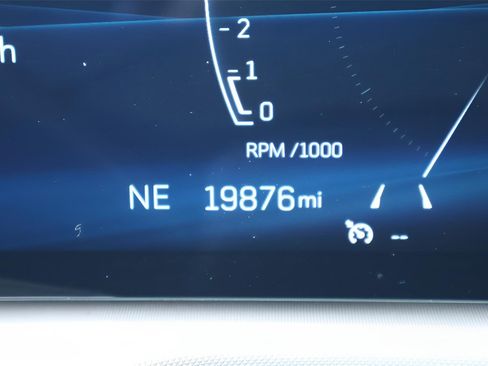 Used 2024 Cadillac XT4 Luxury w/ Cold Weather Package image 24