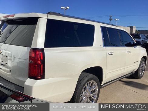 Used 2015 Chevrolet Suburban LTZ image 7