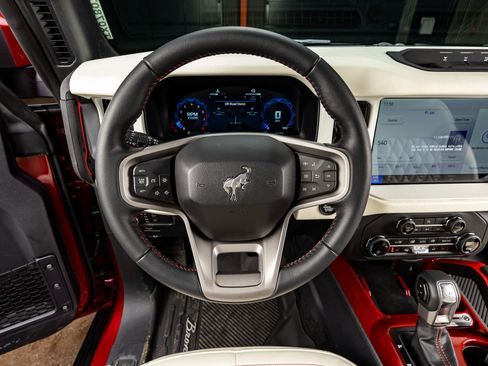 Used 2025 Ford Bronco Heritage Edition image 19